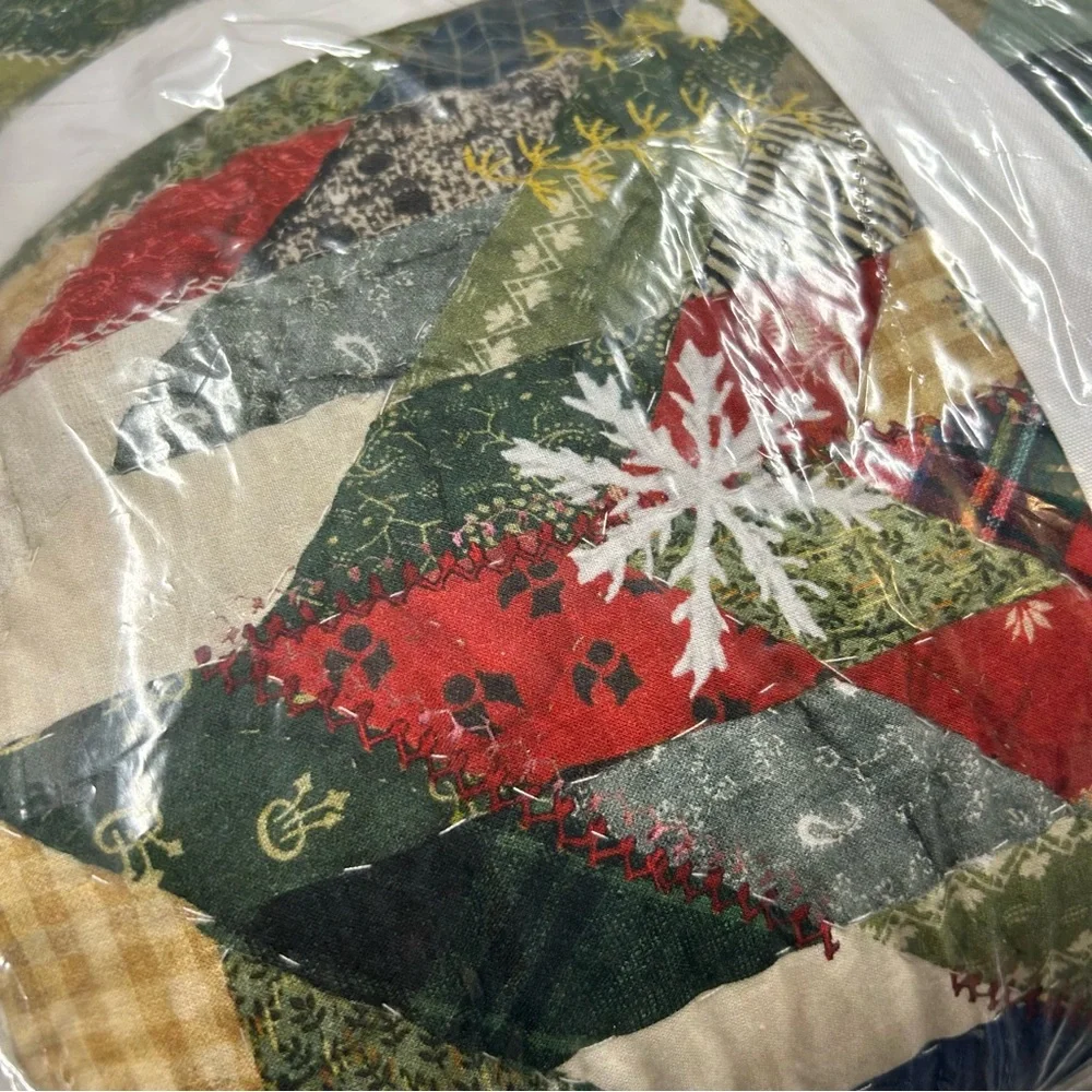 Pottery Barn Winter Wreath Reversible Quilt Bedding Star King / California NWT